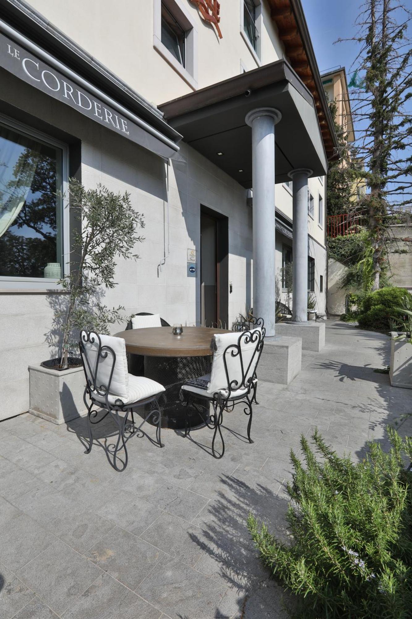 Hotel Le Corderie ตรีเอสเต ภายนอก รูปภาพ